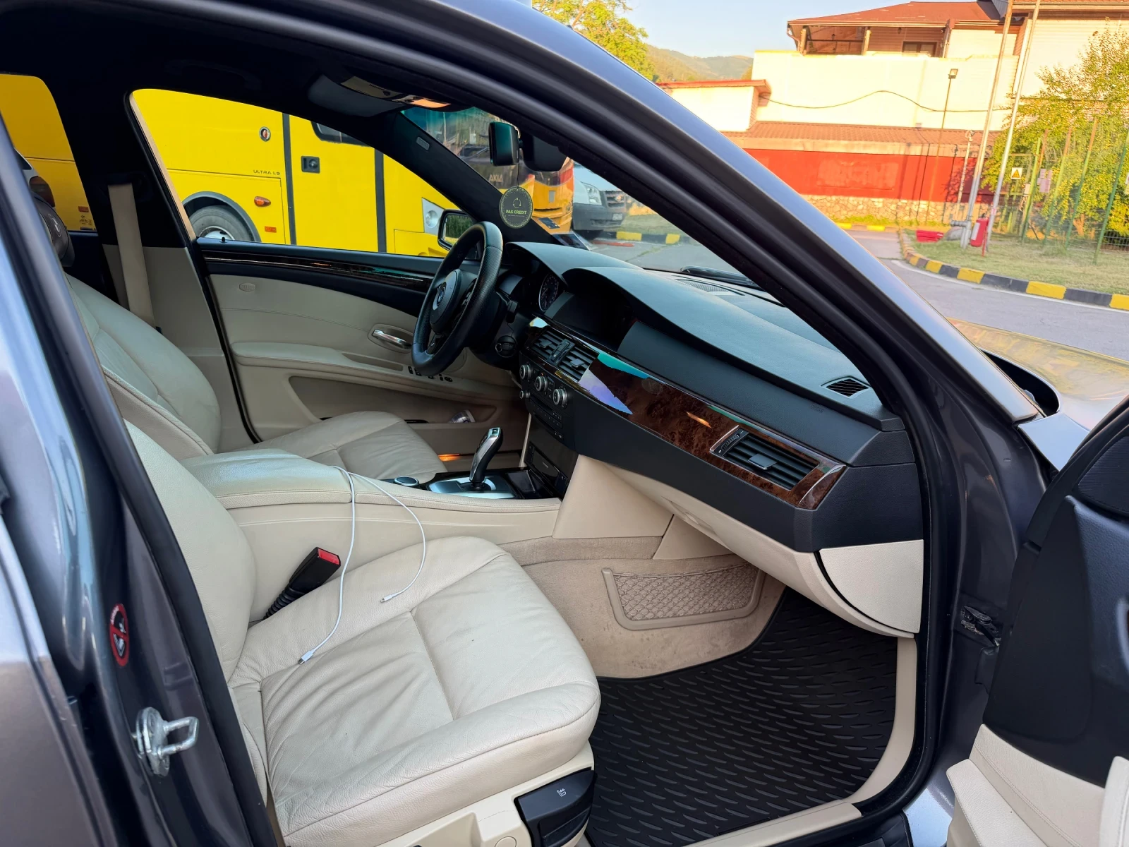BMW 530 D/M-Pack/Facelift!, снимка 12 - Автомобили и джипове - 55092738