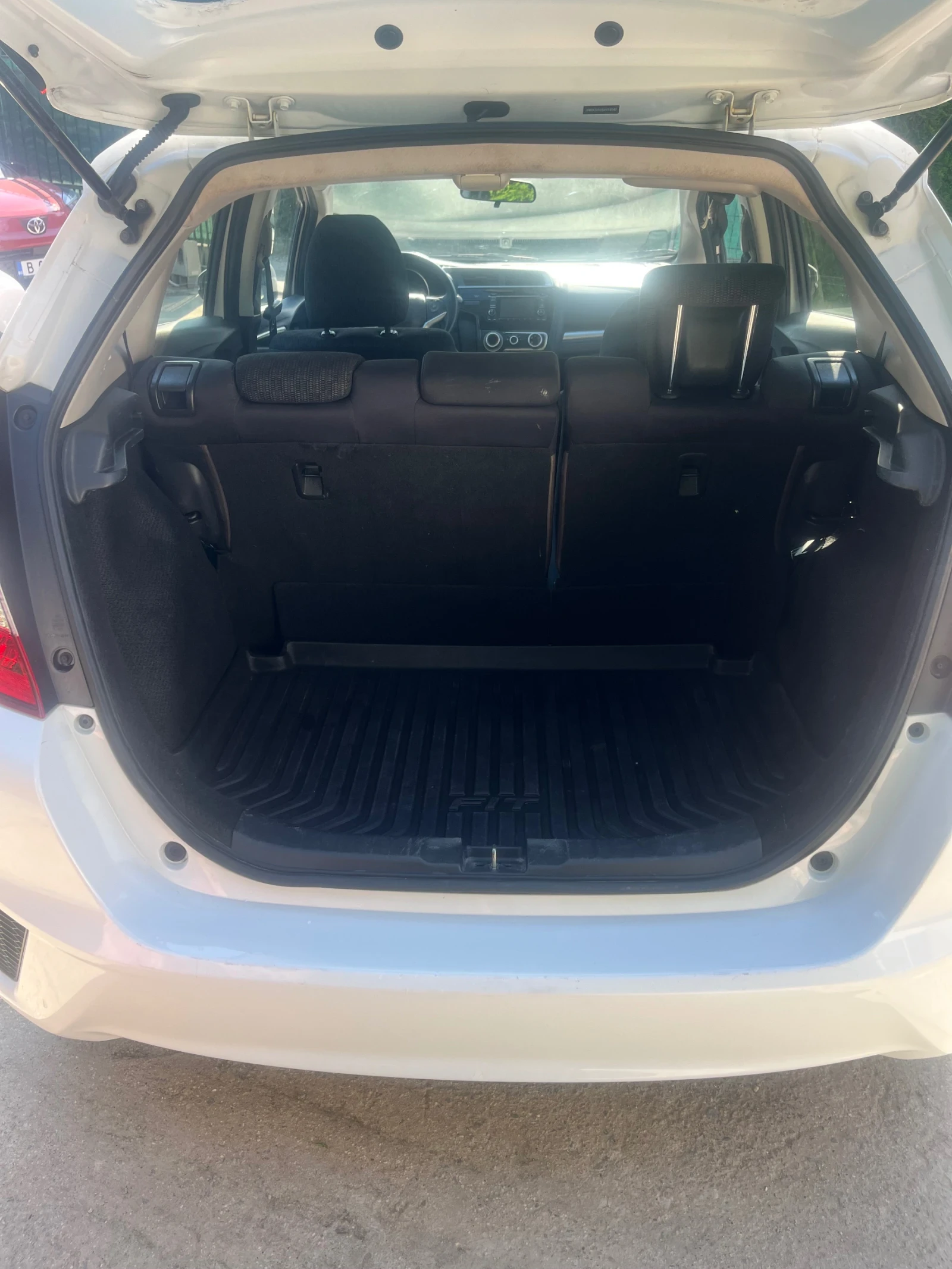 Honda Fit, снимка 9 - Автомобили и джипове - 55215516