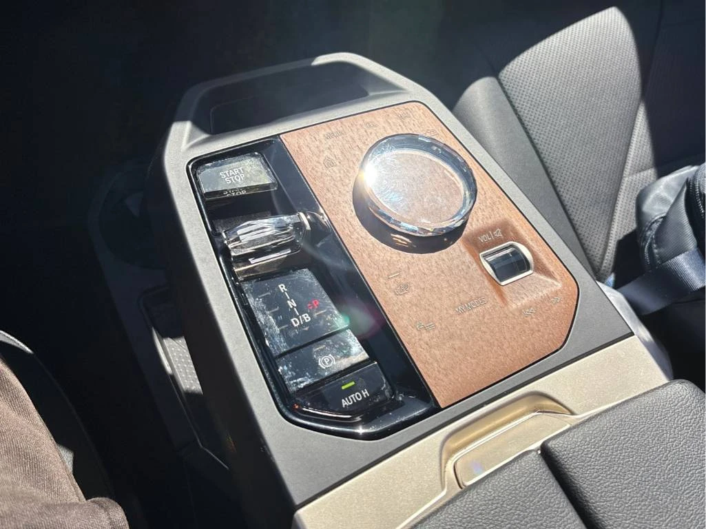 BMW iX | АВТОКРЕДИТ БЕЗ ПЪРВОНАЧАЛНА ВНОСКА | , снимка 7 - Автомобили и джипове - 55228684