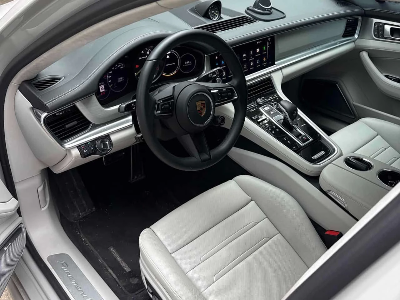 Porsche Panamera * Turbo S E Hybrid * CARFAX * ОПЦИЯ ЗА ФИНАНСИРАНЕ, снимка 5 - Автомобили и джипове - 55647994