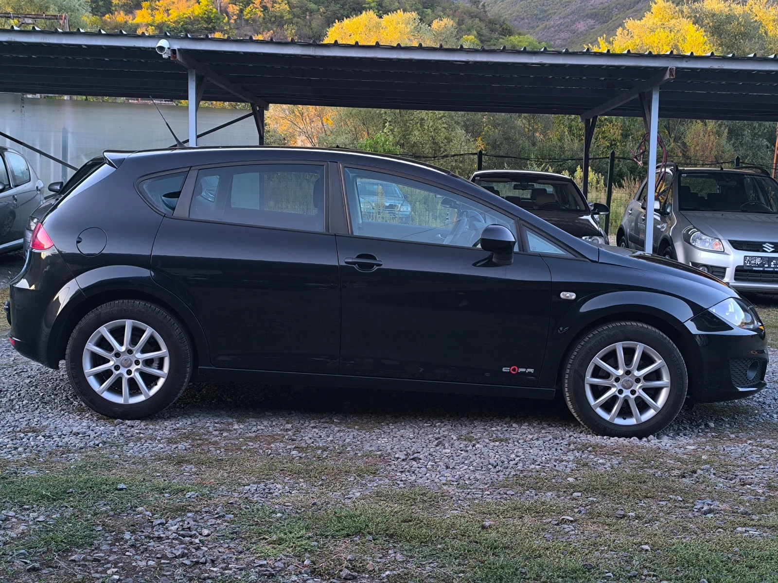 Seat Leon FACE LIFT-1.6TDI-90кс-КЛИМАТРОНИК-EURO 5b !!!, снимка 2 - Автомобили и джипове - 56130110