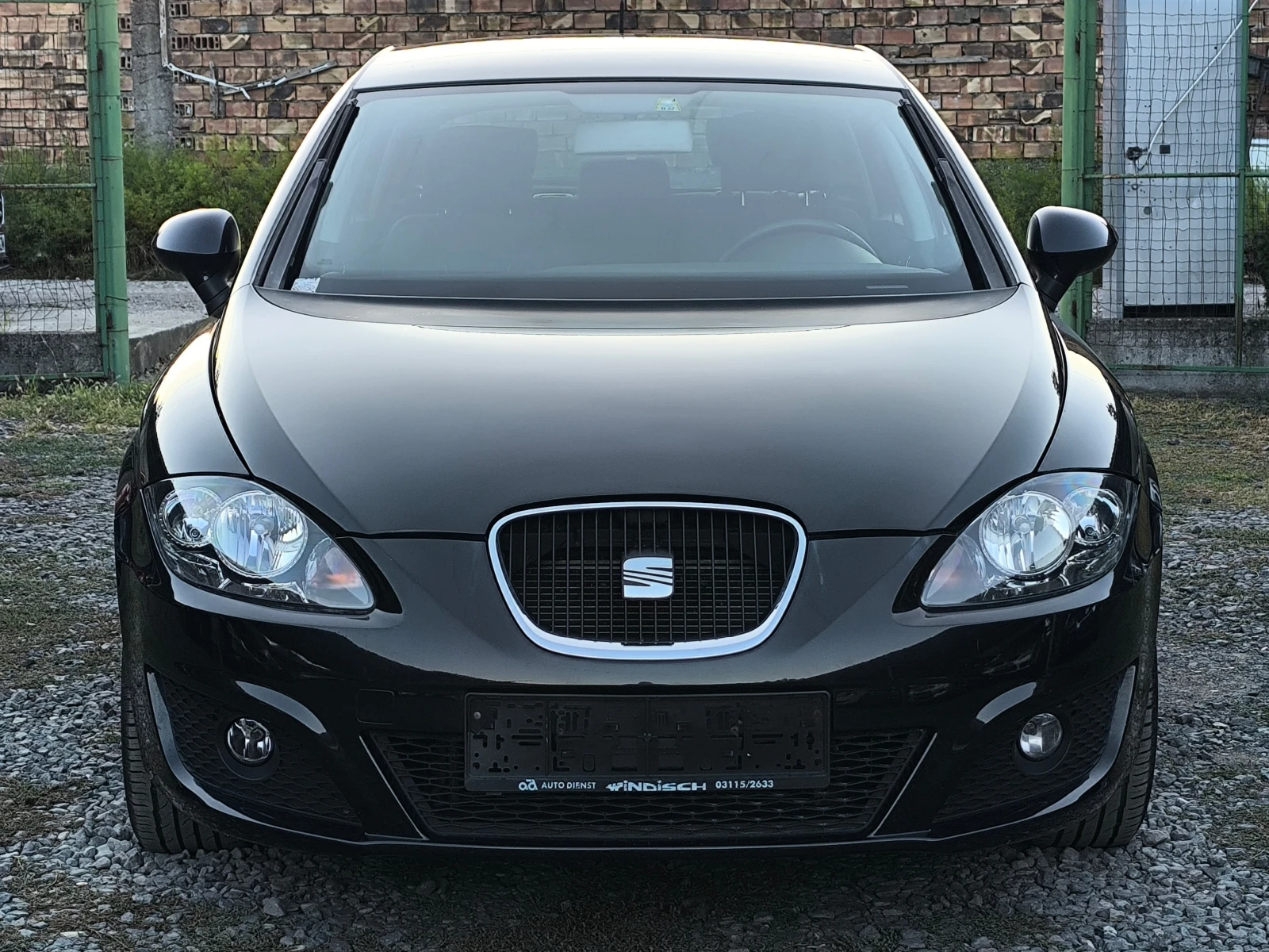 Seat Leon FACE LIFT-1.6TDI-90кс-КЛИМАТРОНИК-EURO 5b !!!, снимка 8 - Автомобили и джипове - 56130110