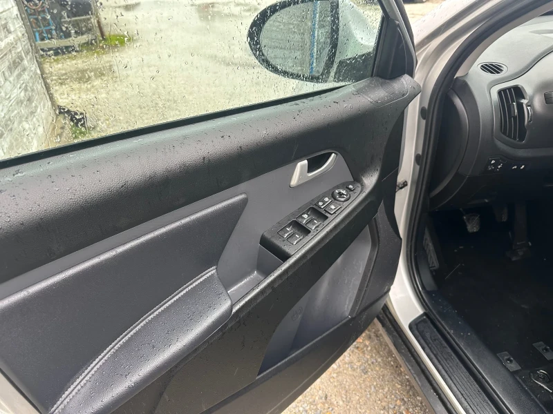 Kia Sportage, снимка 6 - Автомобили и джипове - 53468047