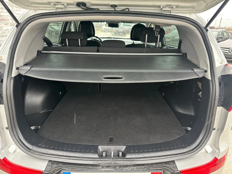 Kia Sportage, снимка 11 - Автомобили и джипове - 53468047