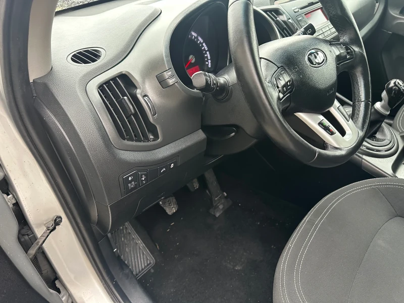 Kia Sportage, снимка 7 - Автомобили и джипове - 53468047