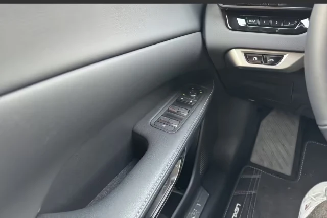 Lexus RX 450h plus 2.5PHEV/309HP/F-SPORT/PANO/HUD/360/LED/DIGI/121h, снимка 12 - Автомобили и джипове - 52661899