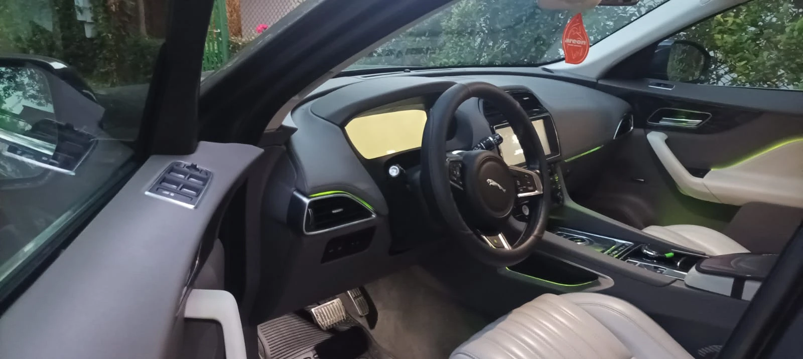 Jaguar F-PACE 25t - изображение 6