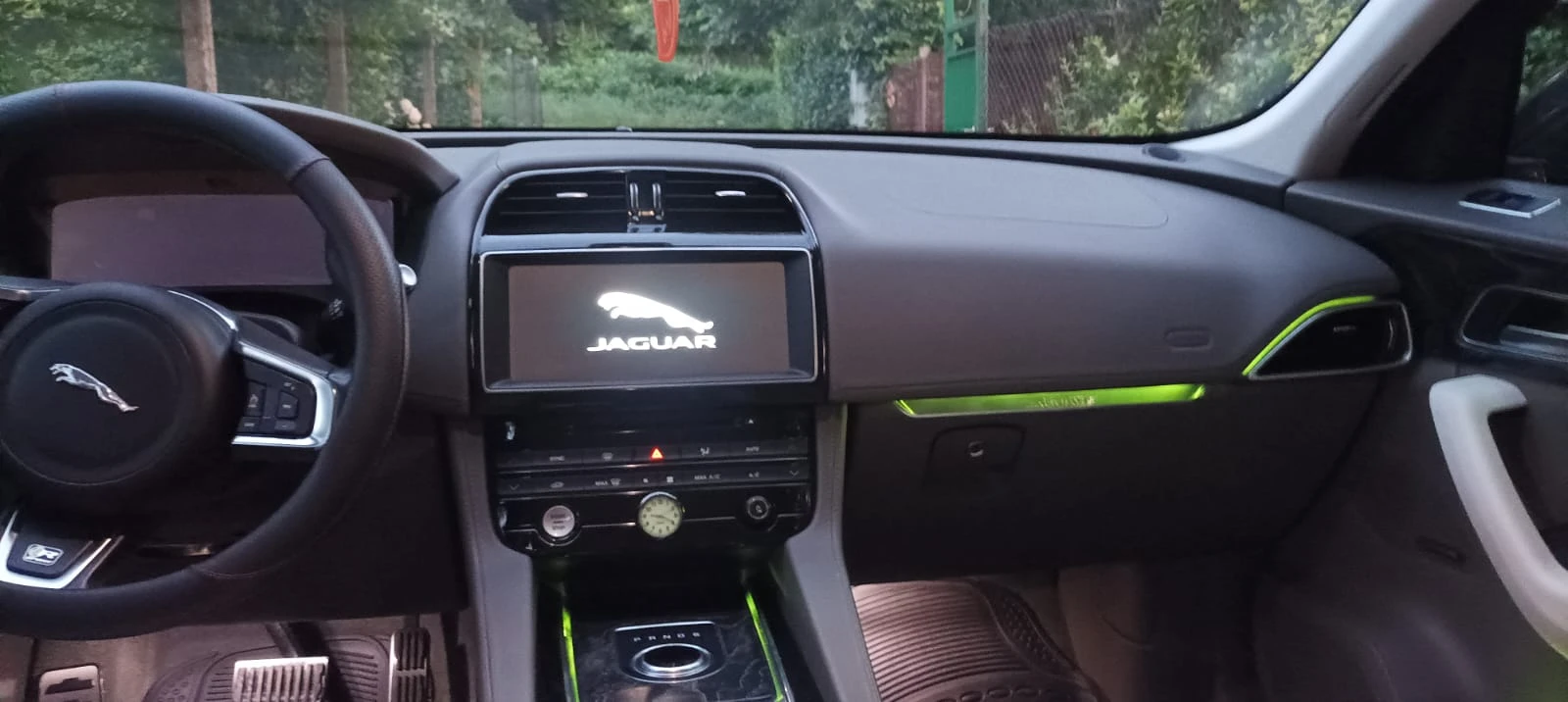 Jaguar F-PACE 25t - изображение 5