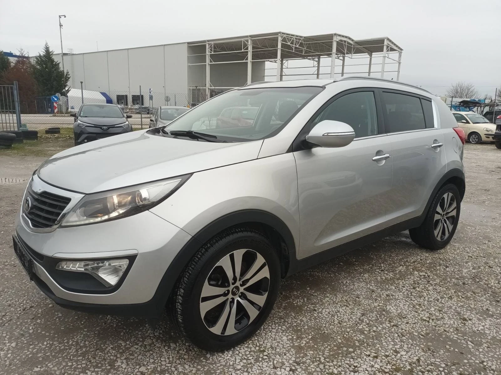 Kia Sportage, снимка 3 - Автомобили и джипове - 53468047