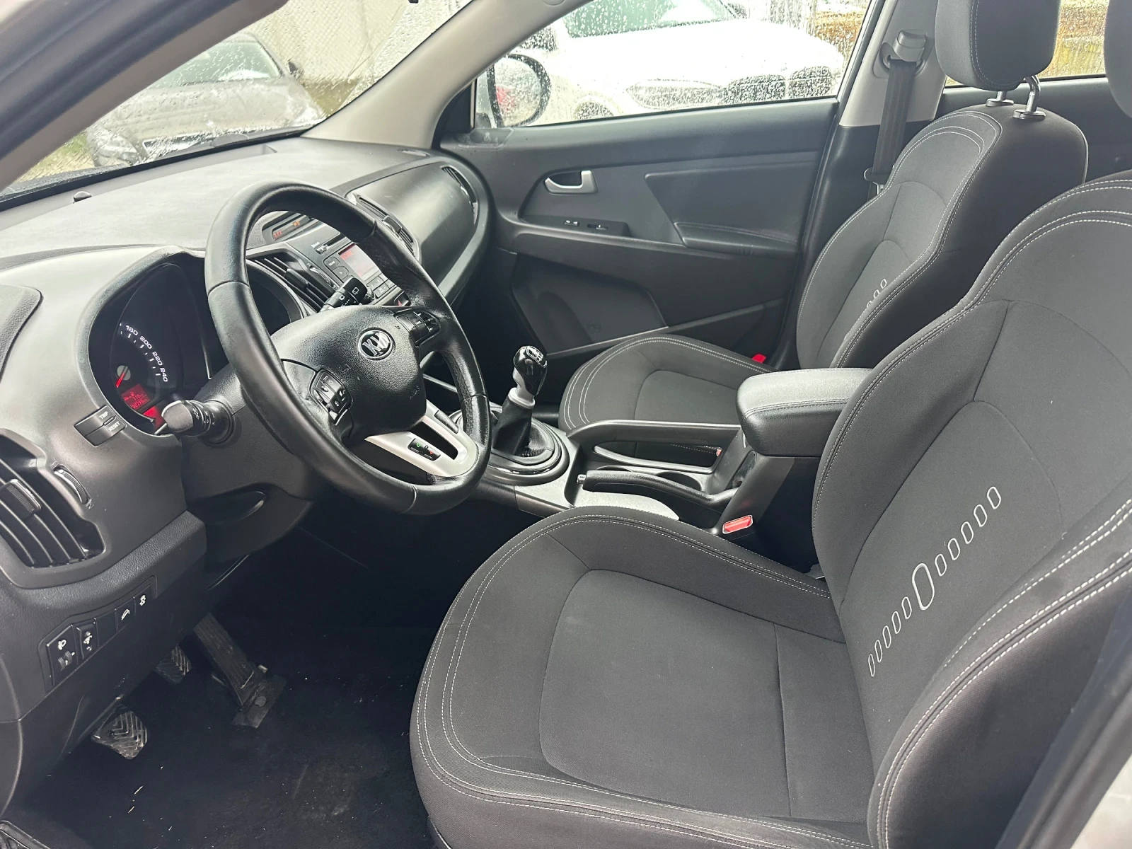 Kia Sportage, снимка 5 - Автомобили и джипове - 53468047
