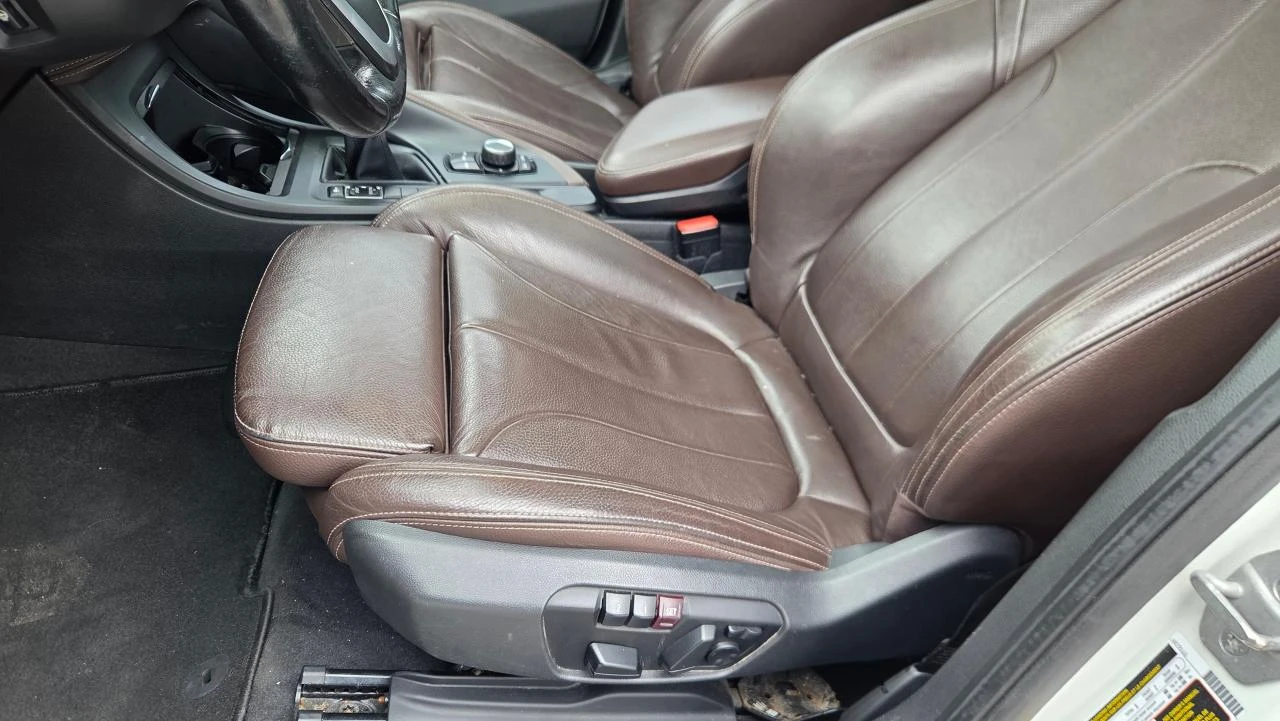 BMW X1 NO ACCIDENTS* Fully loaded* Pano Roof* Backup Camе - изображение 10