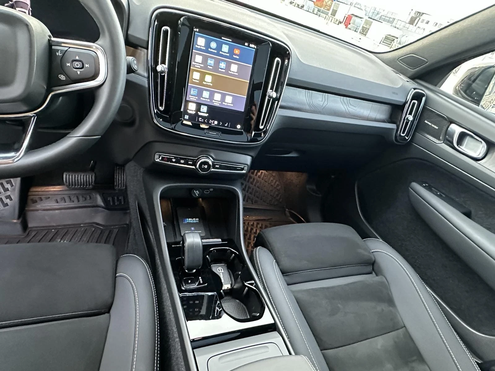 Volvo XC40 ВСИЧКИ ЕКСТРИ, 408 к.с., снимка 5 - Автомобили и джипове - 54044926