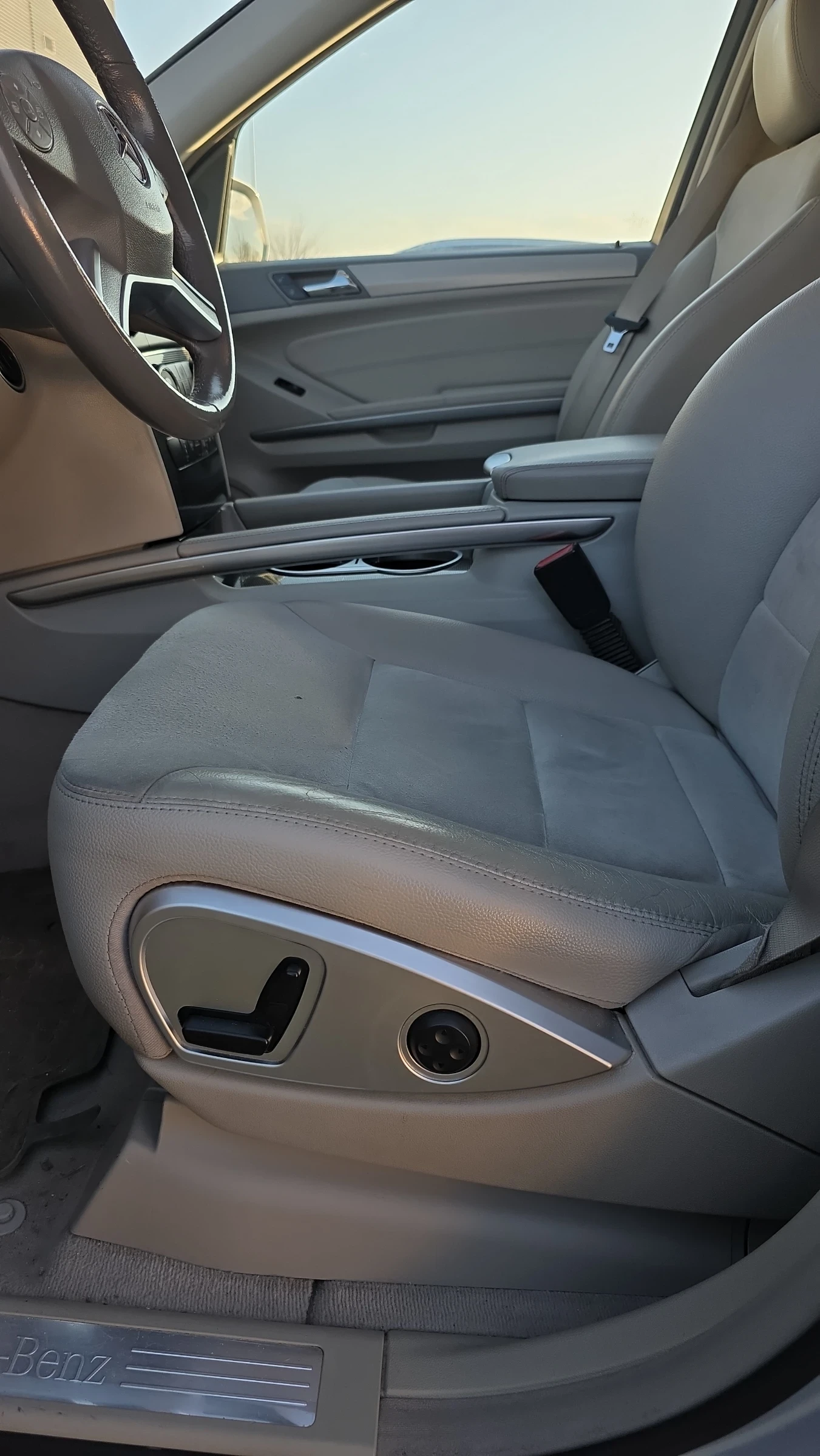 Mercedes-Benz ML 320 4matic, снимка 7 - Автомобили и джипове - 54331671