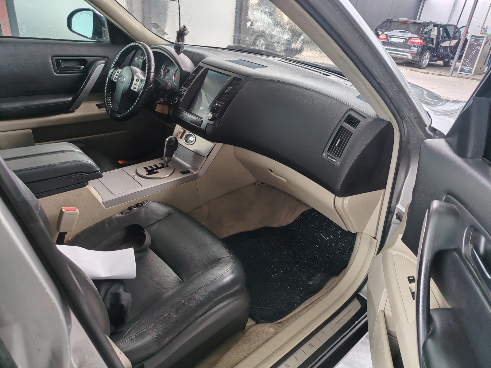 Infiniti Fx 35, снимка 6 - Автомобили и джипове - 55122115