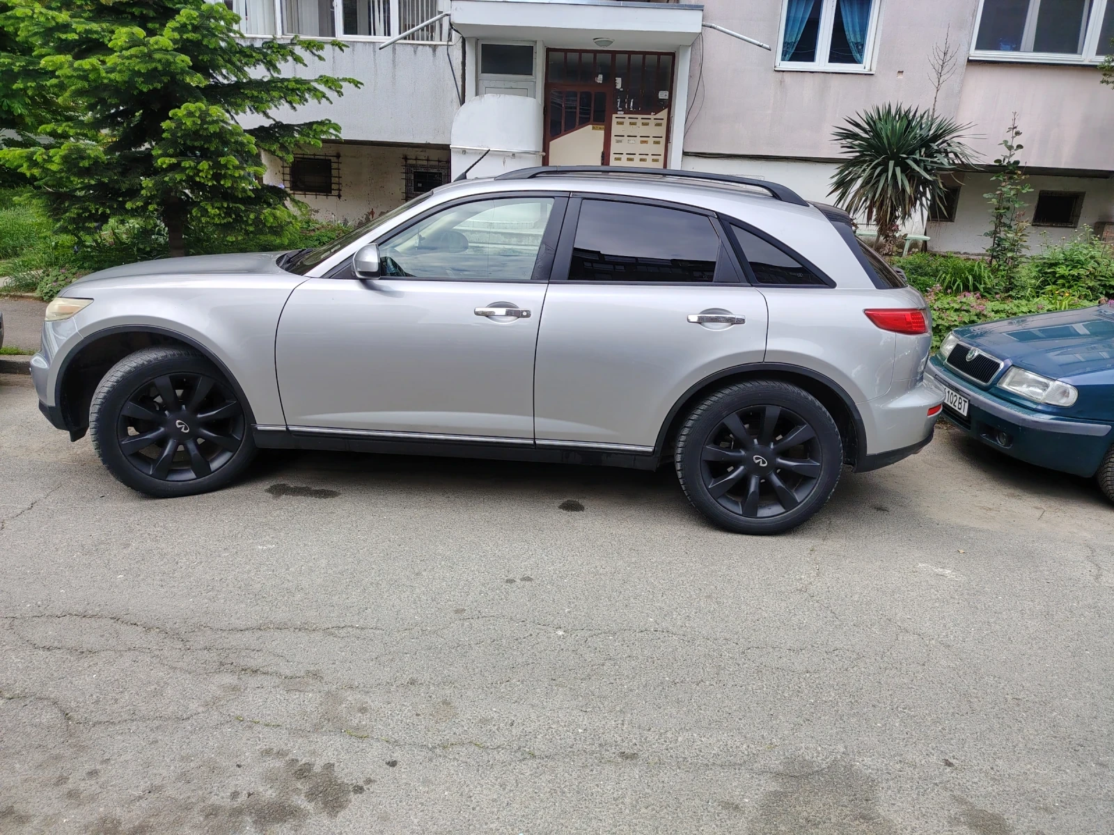 Infiniti Fx 35, снимка 8 - Автомобили и джипове - 55122115