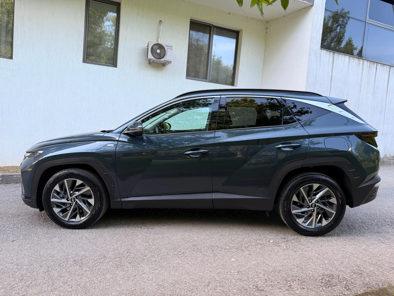 Hyundai Tucson IX35 / MILD-HYBRID / 48V / 7800км, снимка 4 - Автомобили и джипове - 54911251