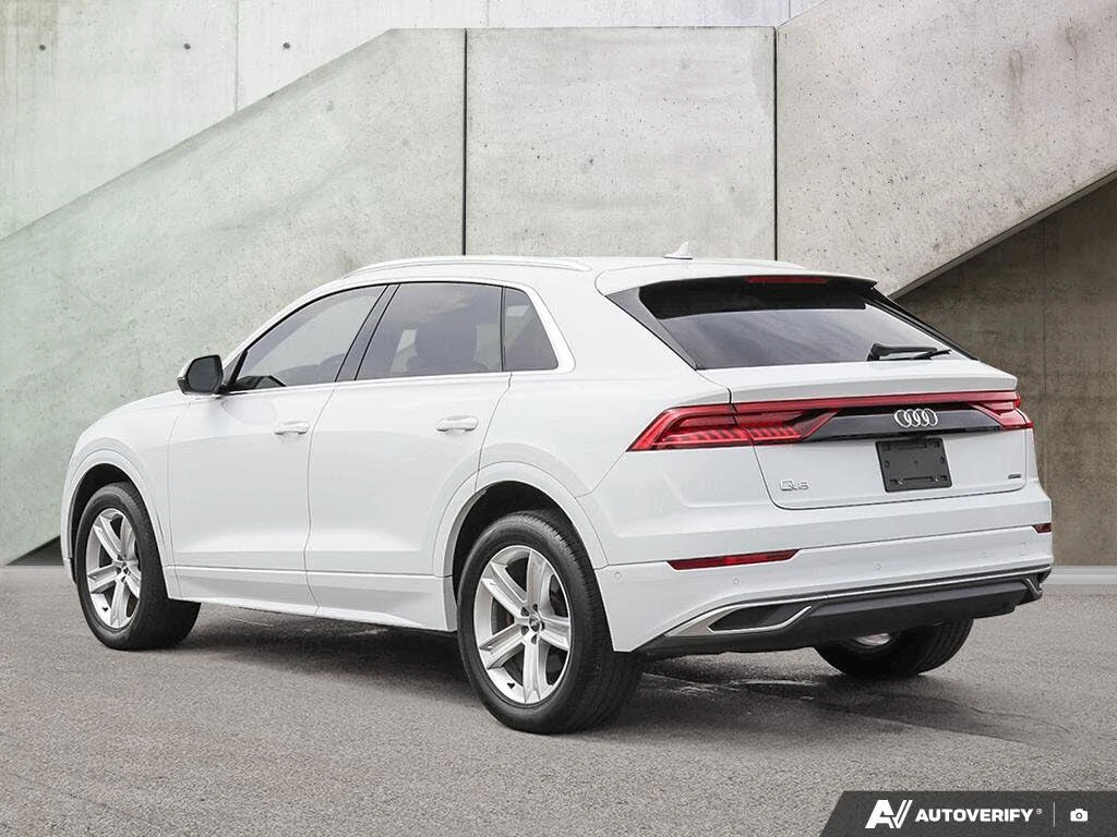 Audi Q8 55 TFSI Quattro Progressiv* DISTRONIC* 360* PANO* , снимка 7 - Автомобили и джипове - 55512777