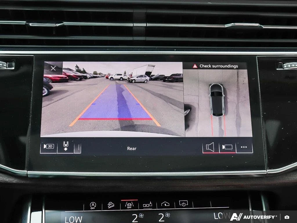 Audi Q8 55 TFSI Quattro Progressiv* DISTRONIC* 360* PANO* , снимка 14 - Автомобили и джипове - 55512777