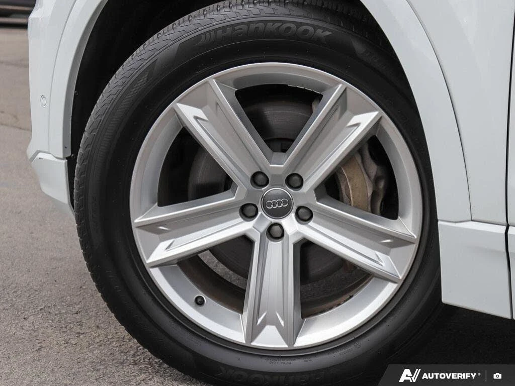 Audi Q8 55 TFSI Quattro Progressiv* DISTRONIC* 360* PANO* , снимка 9 - Автомобили и джипове - 55512777