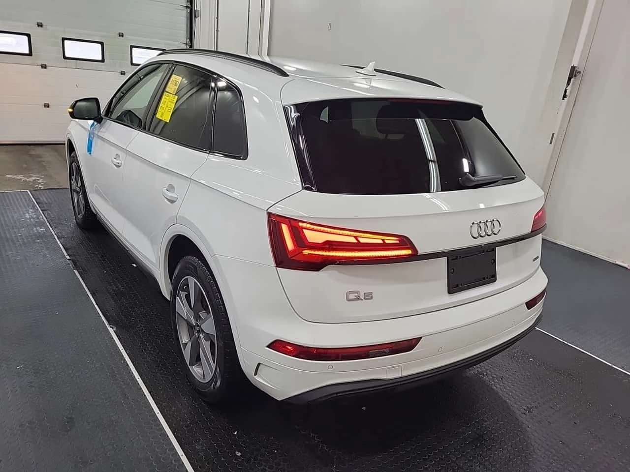 Audi Q5 * 45 Tfsi Quattro Komfort * ПРЕДСТАВИТЕЛСТВО, снимка 7 - Автомобили и джипове - 56332626