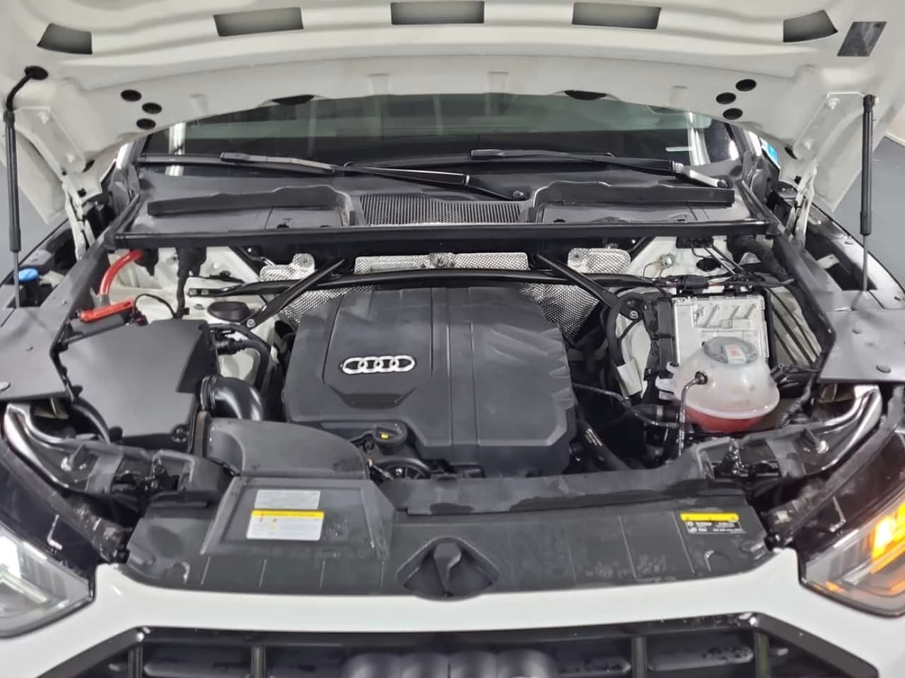 Audi Q5 * 45 Tfsi Quattro Komfort * ПРЕДСТАВИТЕЛСТВО, снимка 17 - Автомобили и джипове - 56332626