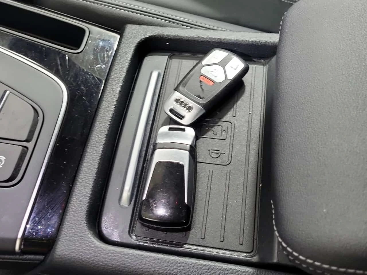 Audi Q5 * 45 Tfsi Quattro Komfort * ПРЕДСТАВИТЕЛСТВО, снимка 9 - Автомобили и джипове - 56332626