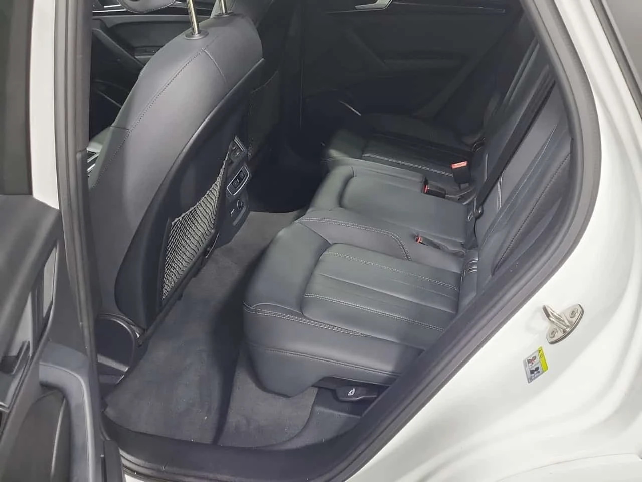 Audi Q5 * 45 Tfsi Quattro Komfort * ПРЕДСТАВИТЕЛСТВО, снимка 12 - Автомобили и джипове - 56332626
