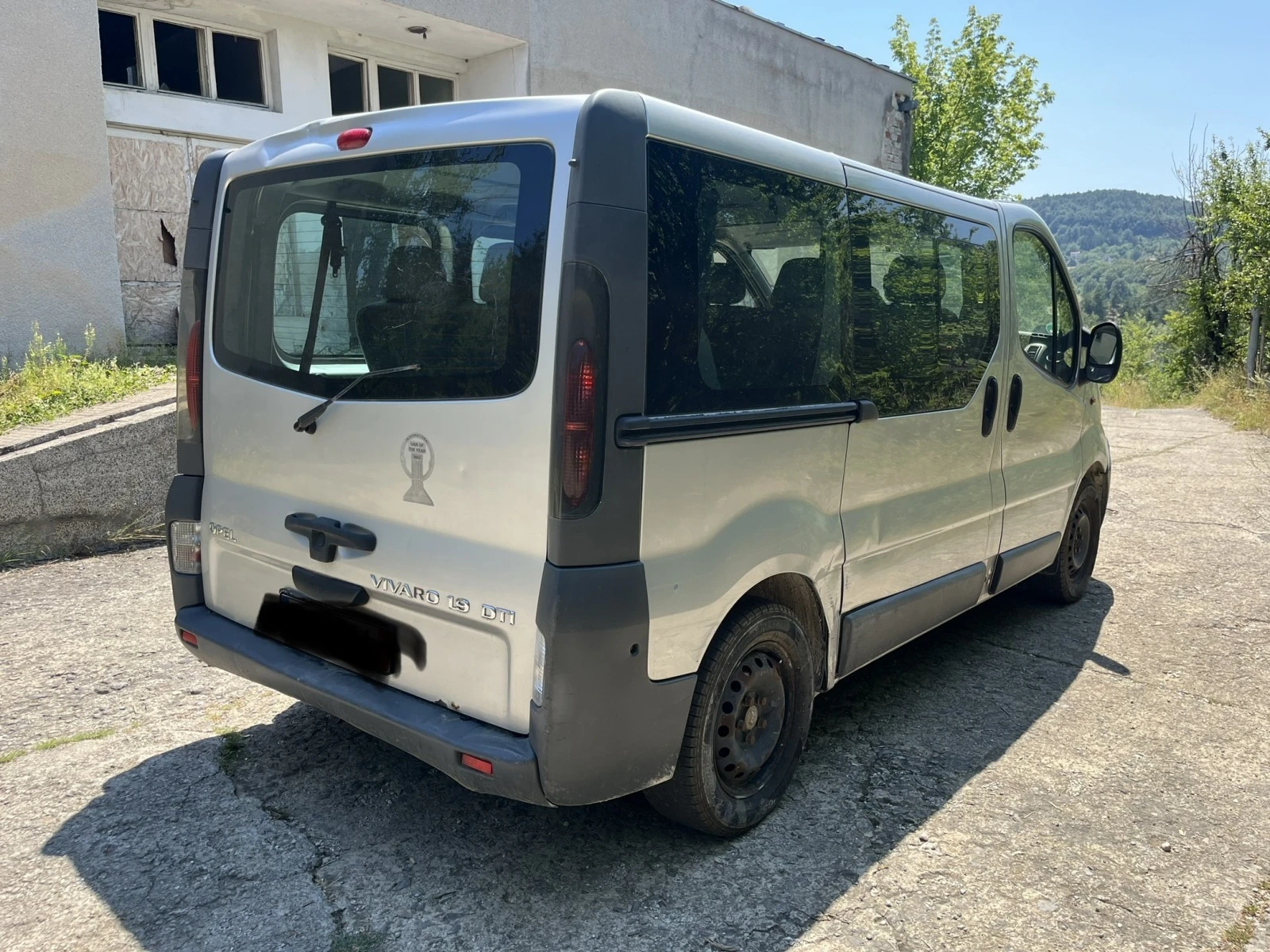 Opel Vivaro 1.9-101к.с - изображение 9