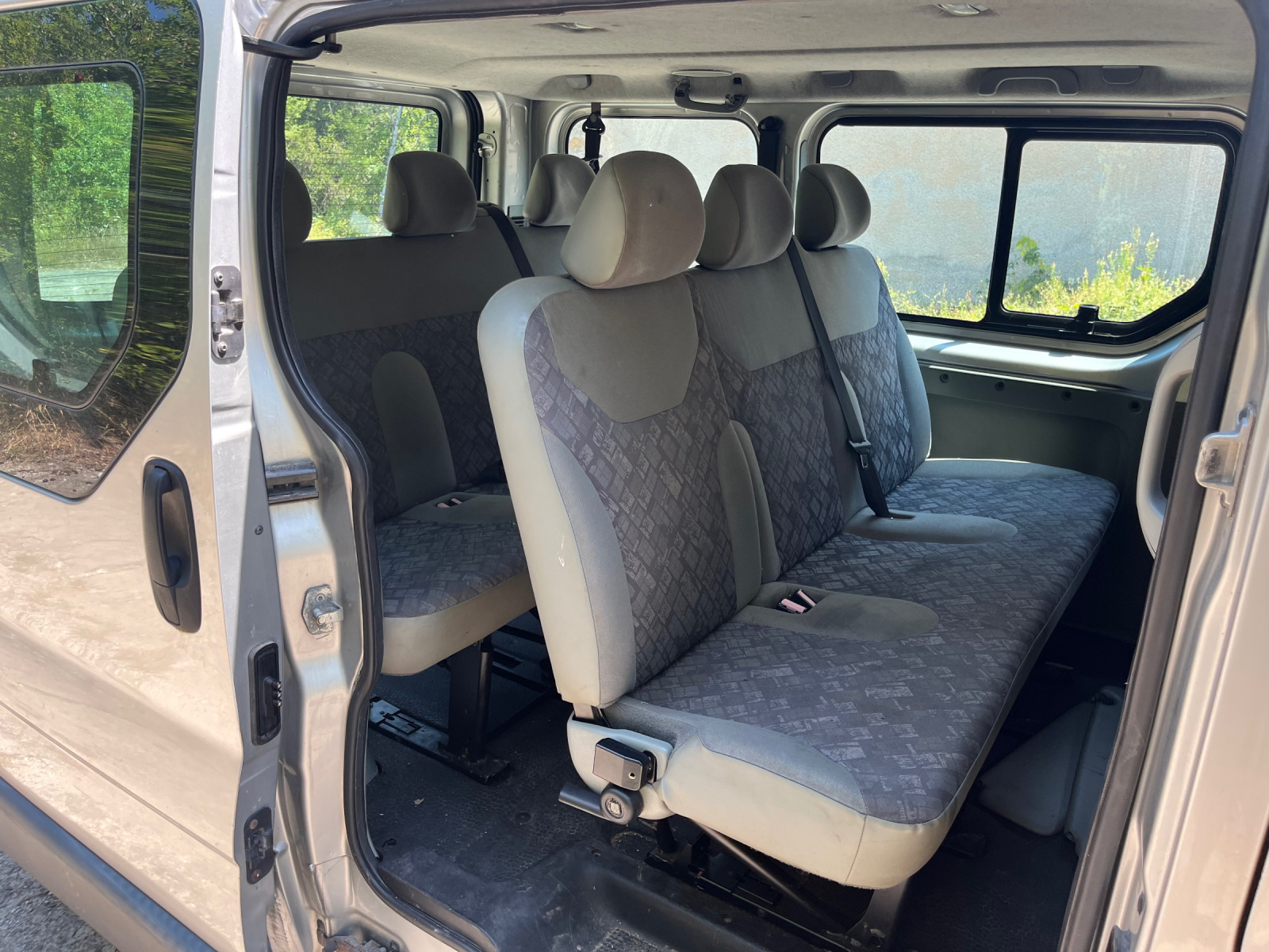 Opel Vivaro 1.9-101к.с - изображение 3