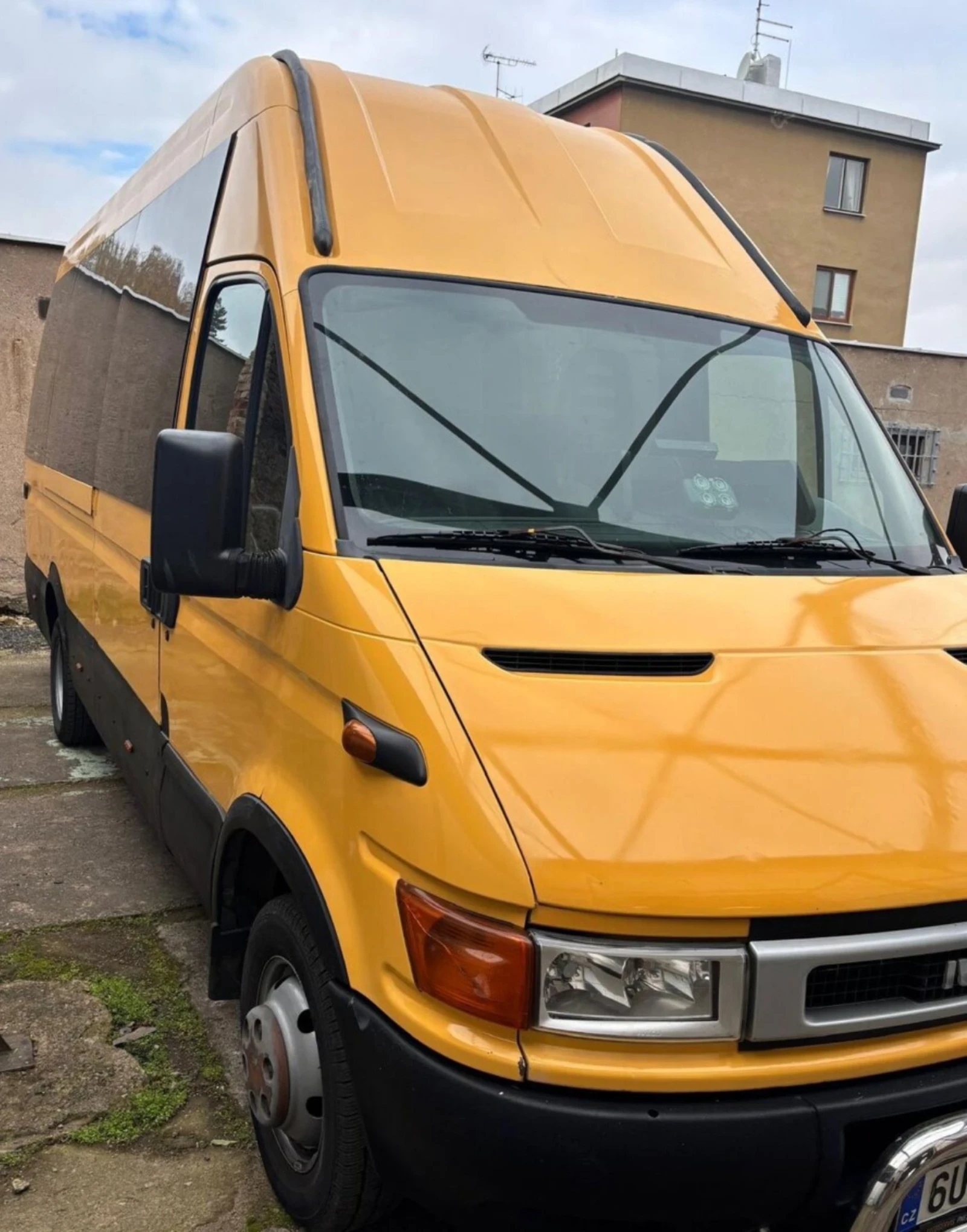 Iveco Daily 20+ 1 Avtobus - изображение 2