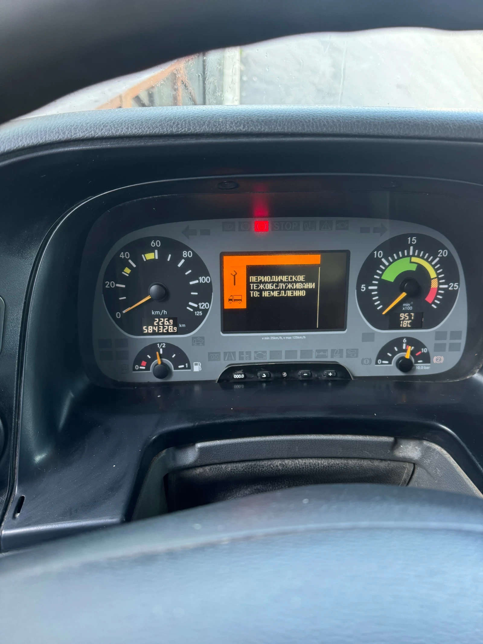 Mercedes-Benz Actros 4141 - изображение 4