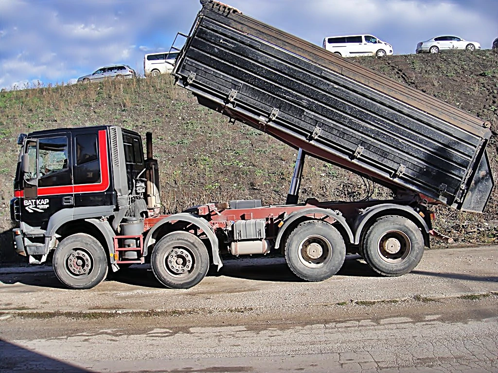 Iveco Trakker  - изображение 8