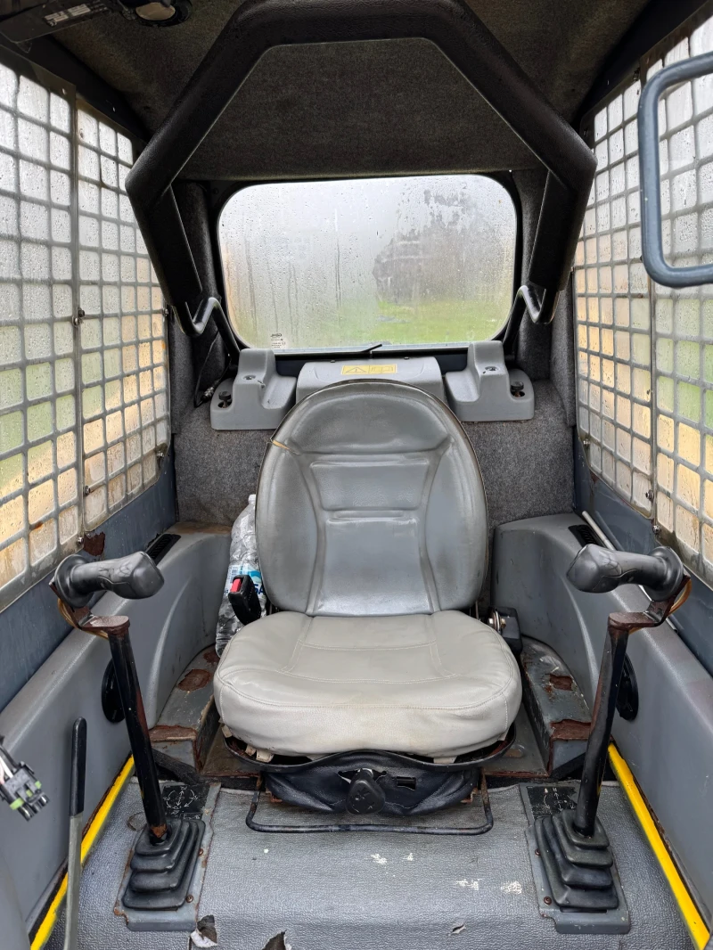 Мини челни товарачи GEHL 4640 TURBO, снимка 6 - Индустриална техника - 52654275