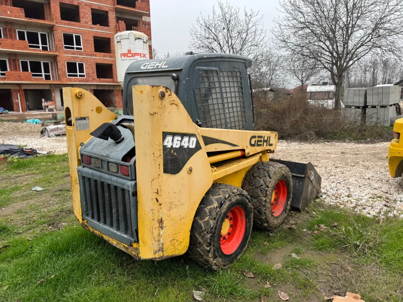 Мини челни товарачи GEHL 4640 TURBO, снимка 4 - Индустриална техника - 52654275