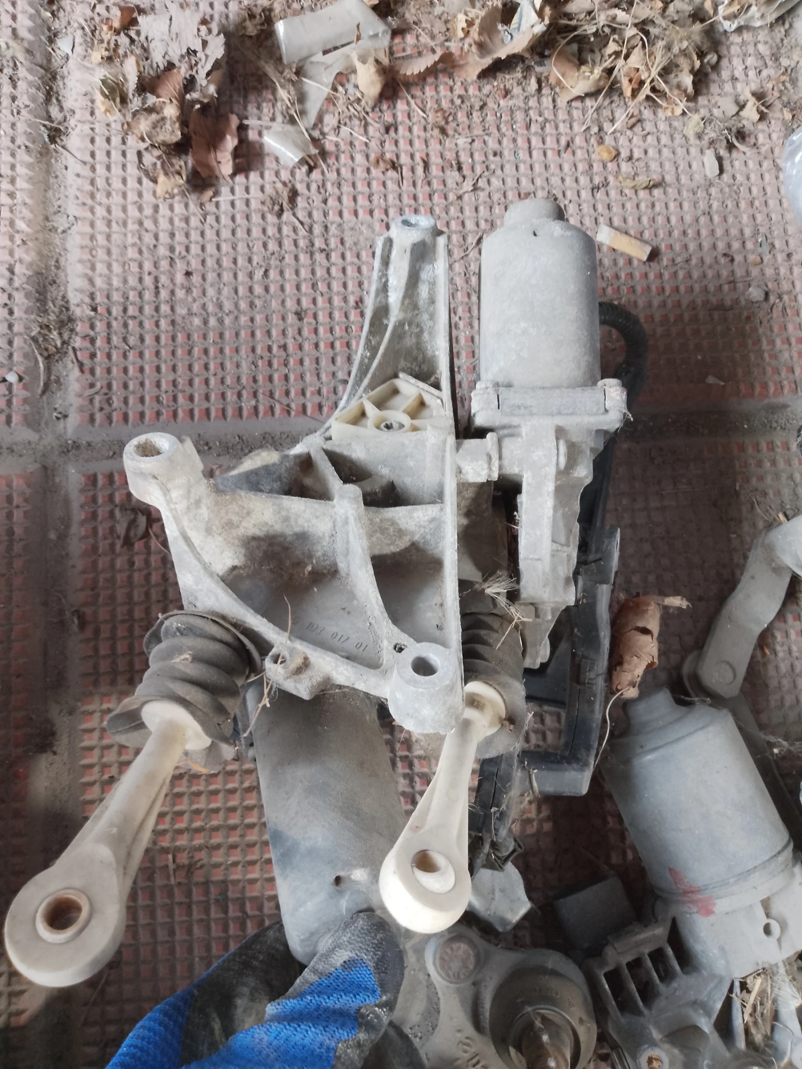 0130008514      L-0G1D6-0004-08 AA | Mobile.bg   3