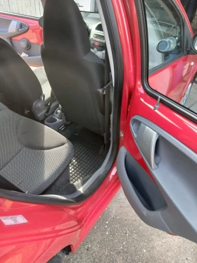 Toyota Aygo, снимка 11