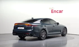 Kia Stinger 3.3* GT* ПОДГРЕВ* ОБДУХВАНЕ* ХЕДЪП* КАМЕРА* КЕЙЛЕС, снимка 2