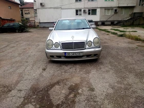 Mercedes-Benz E 220 220CDI, снимка 1