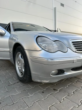 Mercedes-Benz C 220 2.2 CDI, снимка 4