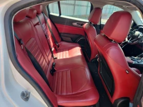 Alfa Romeo Giulia TI* 2.0L, 4 cyl., 276HP - 12830 € / 25093.30 лв. - 40688306 10