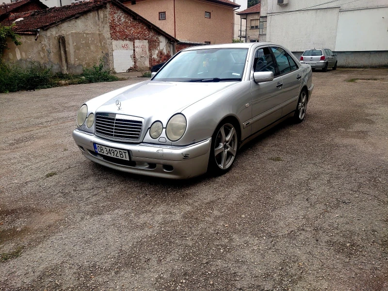 Mercedes-Benz E 220 220CDI, снимка 3 - Автомобили и джипове - 47305606