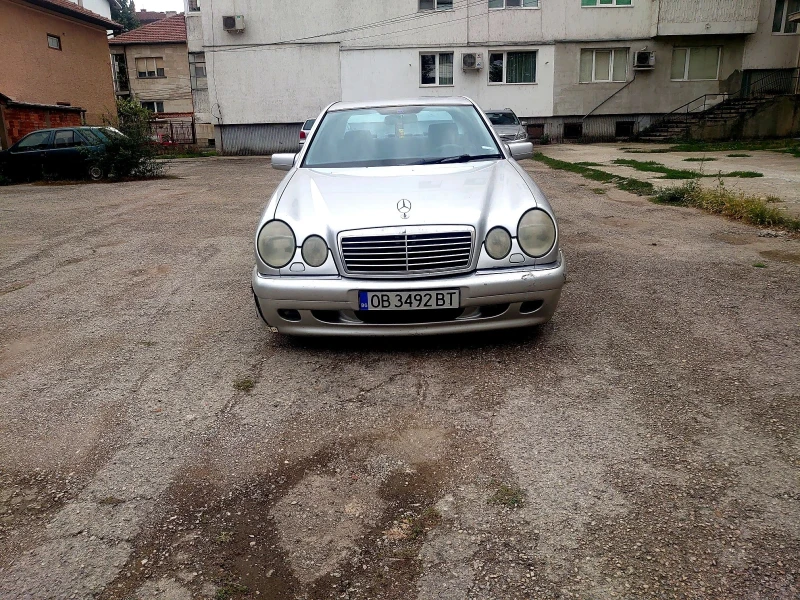 Mercedes-Benz E 220 220CDI, снимка 1 - Автомобили и джипове - 47305606