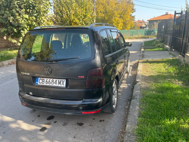 VW Touran, снимка 5 - Автомобили и джипове - 47745997