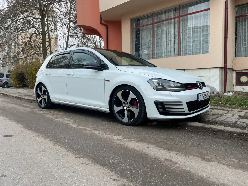 VW Golf GTI, снимка 2 - Автомобили и джипове - 48359722