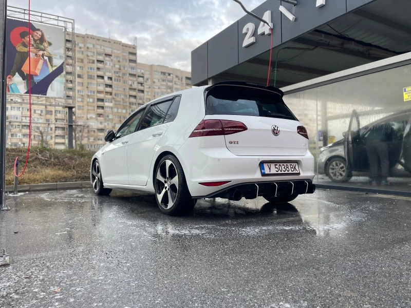 VW Golf GTI, снимка 4 - Автомобили и джипове - 48359722