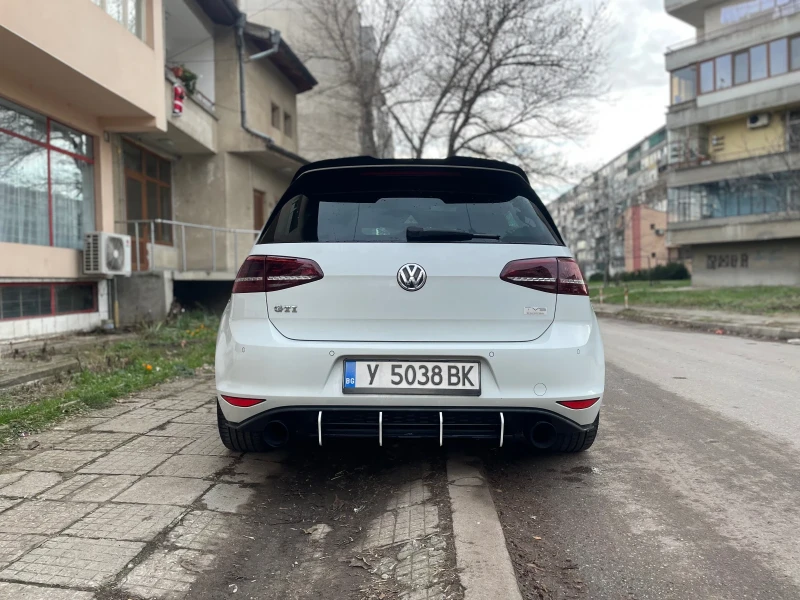 VW Golf GTI, снимка 6 - Автомобили и джипове - 48359722