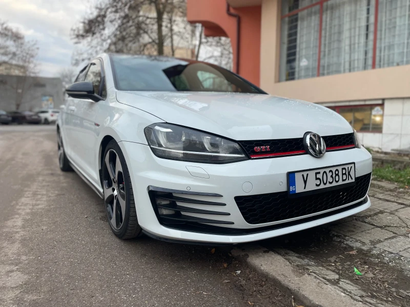 VW Golf GTI, снимка 1 - Автомобили и джипове - 48359722