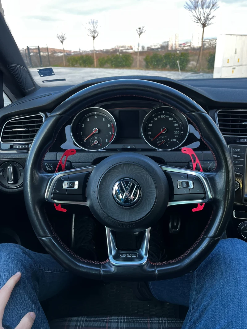 VW Golf GTI, снимка 9 - Автомобили и джипове - 48359722