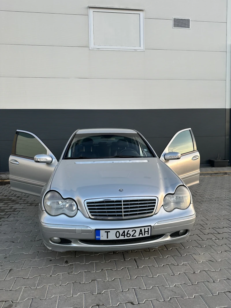 Mercedes-Benz C 220 2.2 CDI, снимка 3 - Автомобили и джипове - 48572087