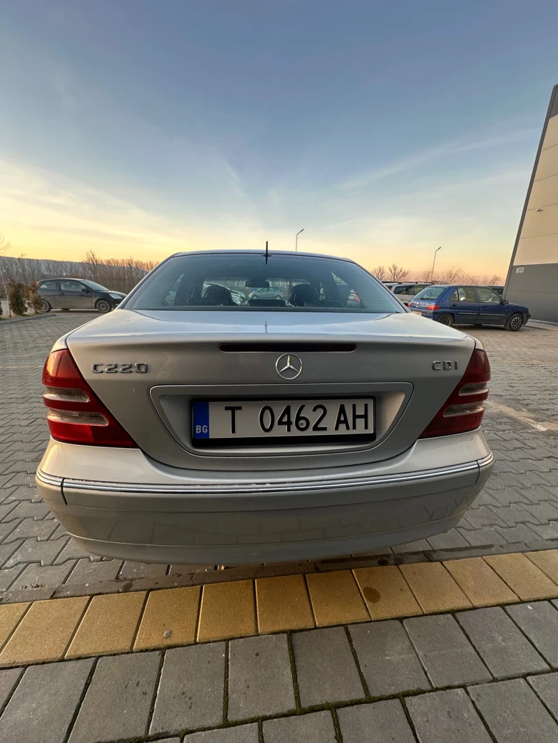 Mercedes-Benz C 220 2.2 CDI, снимка 5 - Автомобили и джипове - 48572087